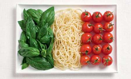 ご当地の食べ物で作った国旗「イタリア」