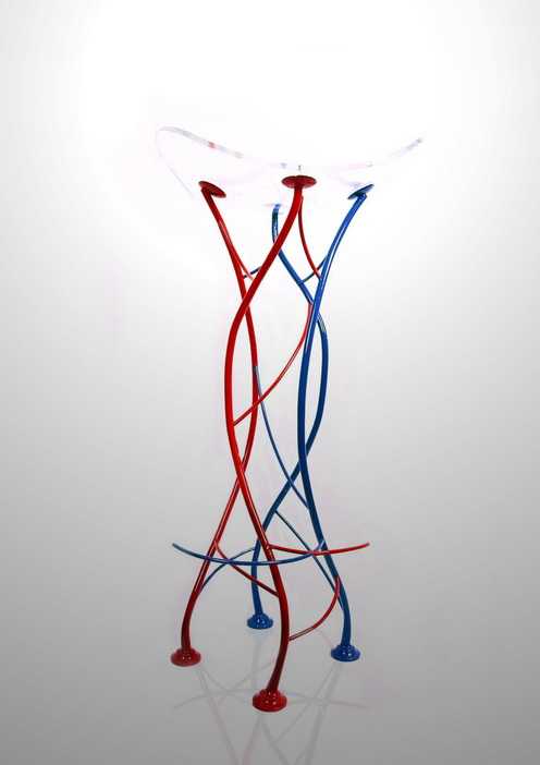 人間の血管をイメージした独創的なスツール
