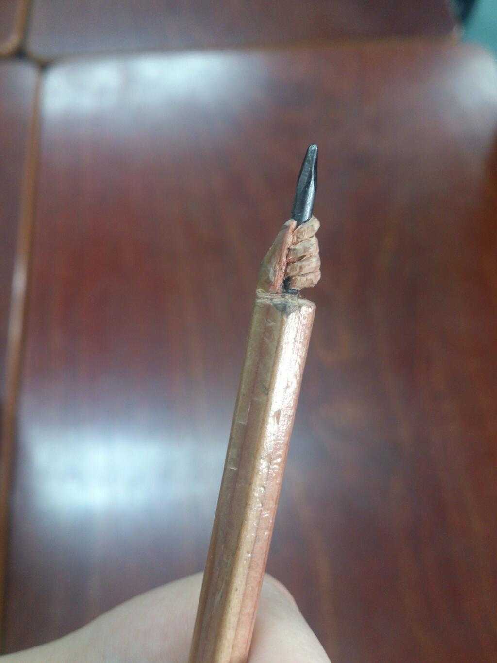 「芯を握る手」友達の削った鉛筆が凄いとTwitterで話題