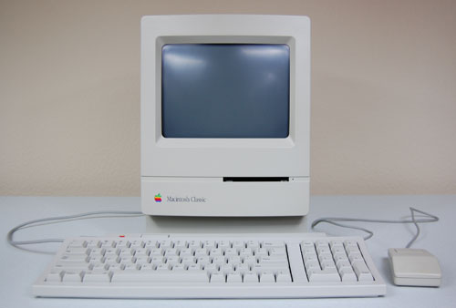 Mac愛好家にはたまらない！Macintosh Classic型のクーラーボックス「MACOOL」