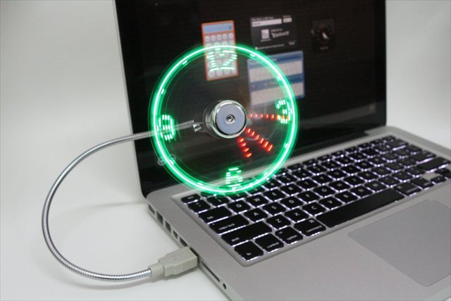 【ガジェット】USB扇風機の羽根を利用した時計「USB LED Fan Clock」