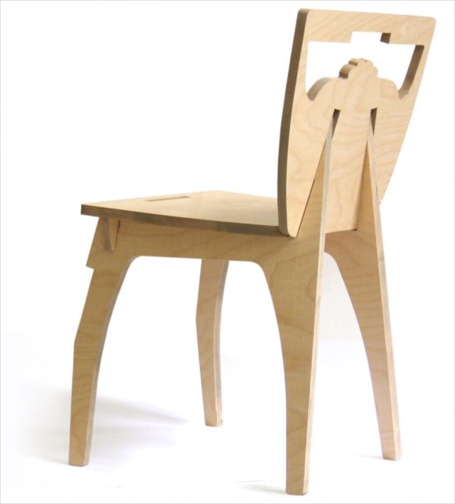一枚の板があっという間に椅子になる「The Pano chair 」が目からウロコ