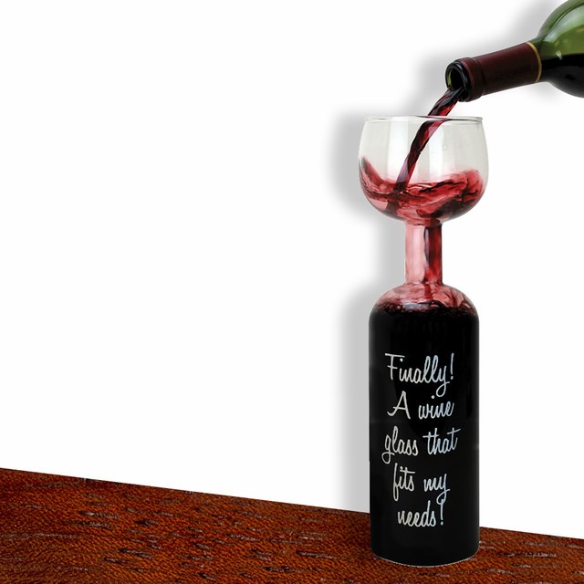 一杯だけのつもりがボトル1本呑んでしまうワイングラス「Ultimate Wine Bottle Glass」