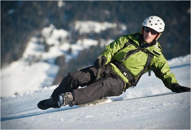スノボでもスキーでもない「YOONER」っていうスノーカートが超面白そうなんだけど！