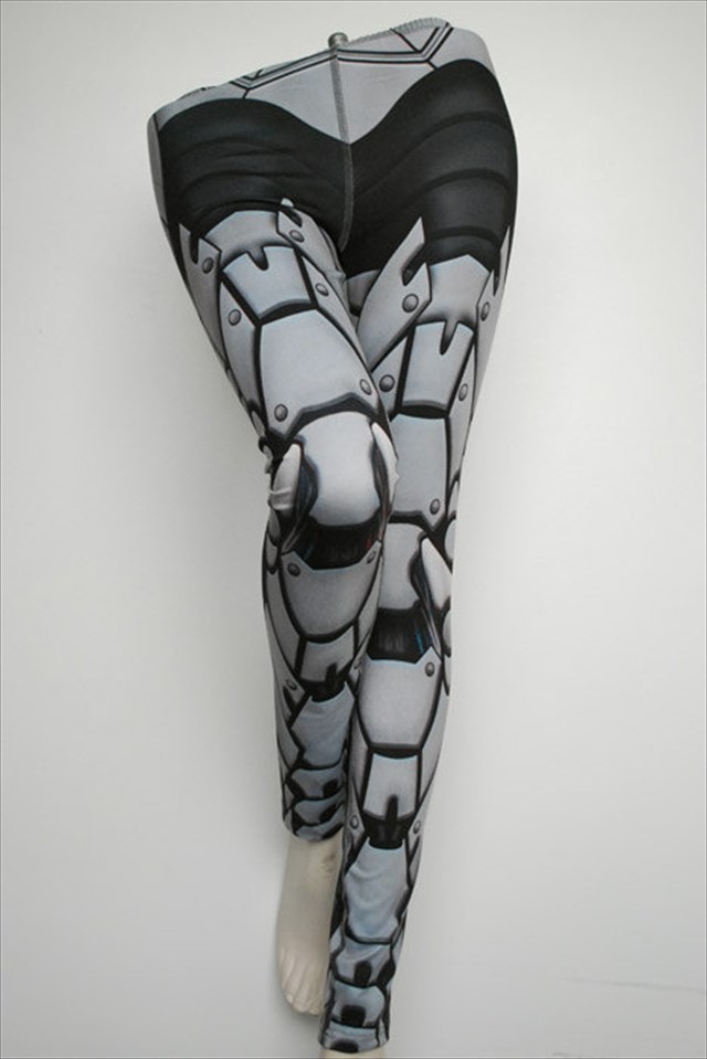履くだけで機械の身体を手に入れることができるタイツ「Bionic Legging」