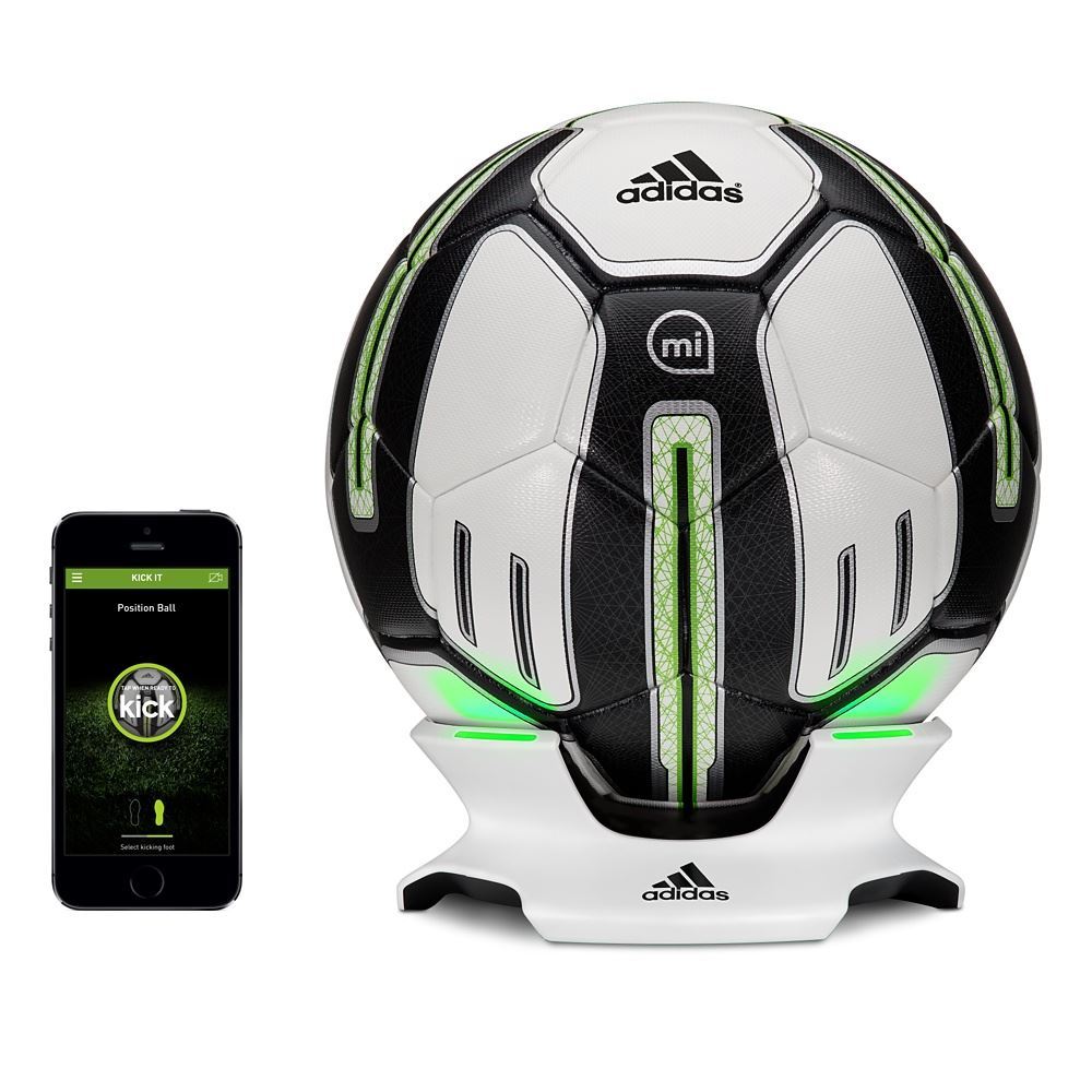 インパクト時のパワーや弾道、スピード、スピンなどを解析できるサッカーボール＠adidas