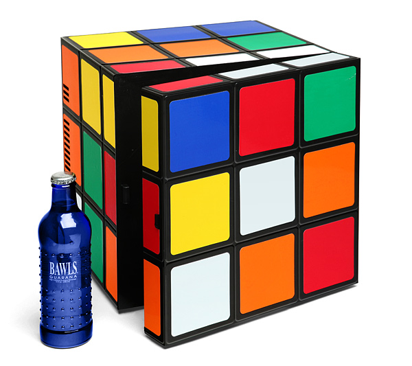 パズルが完成しなくても使えるルービックキューブ型の冷蔵庫「Rubik’s Cube Fridge」