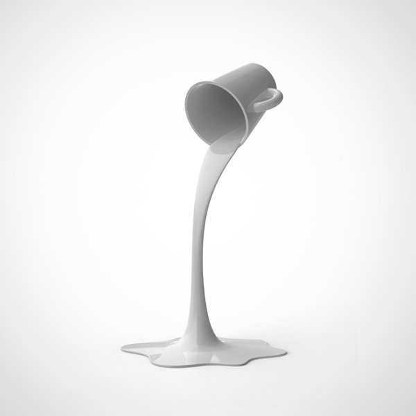 マグカップからミルクがこぼれ落ちたようなデザインのライト「Pouring Light」
