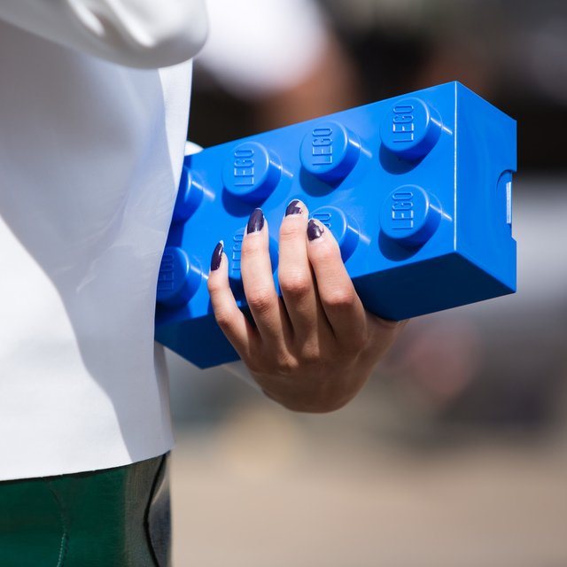 でっかいLEGOブロック型の弁当箱「LEGO Lunch Box」が可愛い！