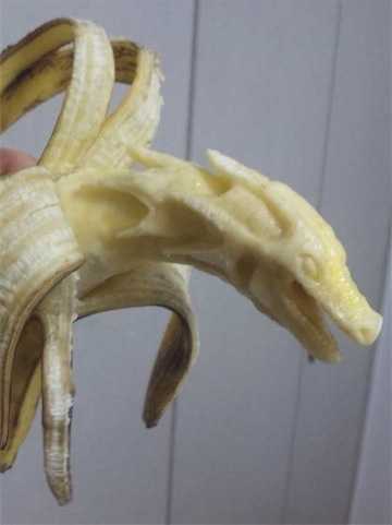【画像】バナナで作ったドラゴンがTwitterで話題