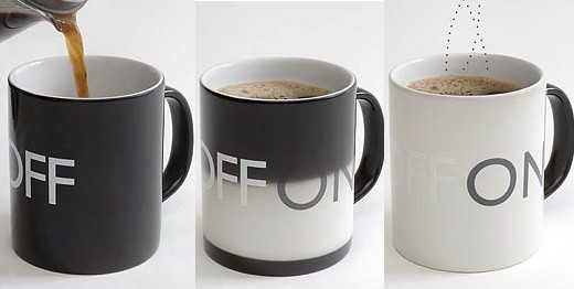 熱いコーヒーを注ぐと「OFF」から「ON」になるマグカップ
