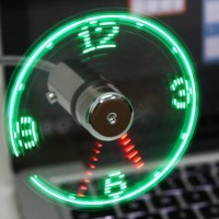 【ガジェット】USB扇風機の羽根を利用した時計「USB LED Fan Clock」